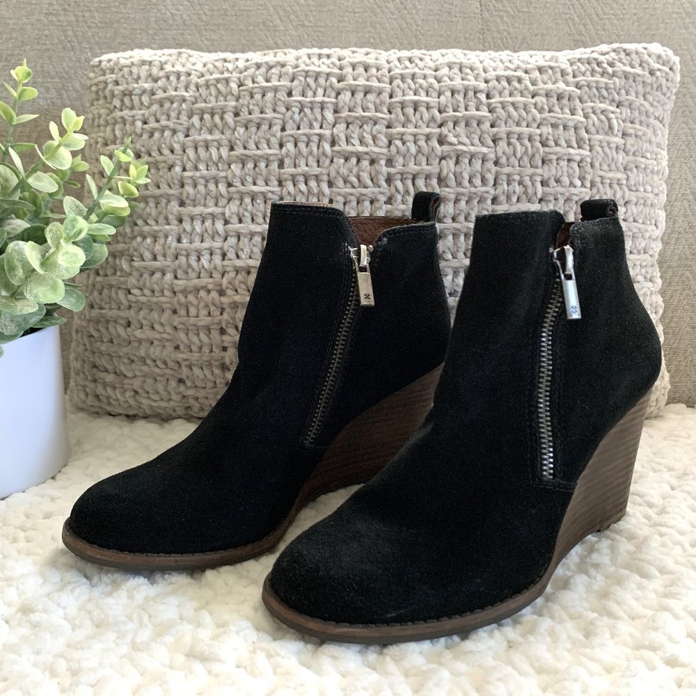Lucky Brand Suede Wedge Boot (Black) 6